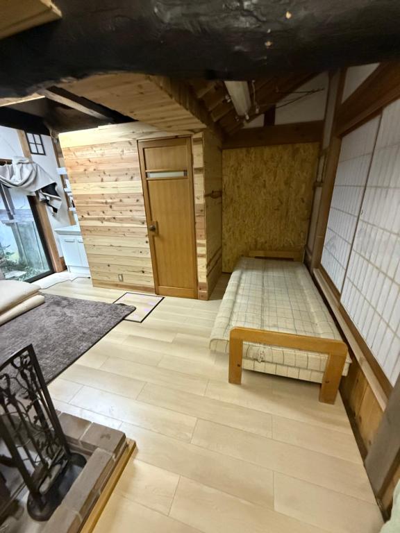 guesthouse 古民家の宿屋千鶴 1階2号室部屋貸し - B&B Hiroshima