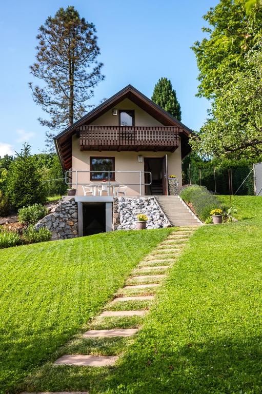 Ubytování pod Hranickou propastí - B&B Černotín