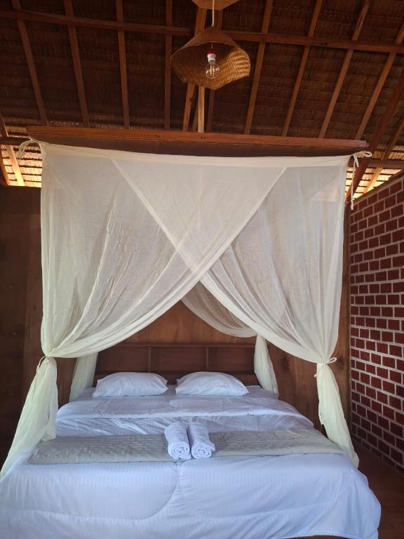 Eddo Homestay - B&B Kwoor