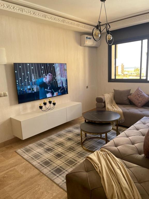 Luxury Beach Front Cherrat Plage Apartment - B&B Sidi el Haj Bou Derbala