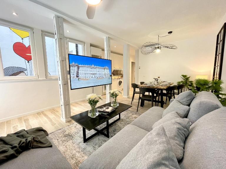 Waou PUERTA DE ALCALA es MIA - Corta Duración - Ferienwohnung Madrid