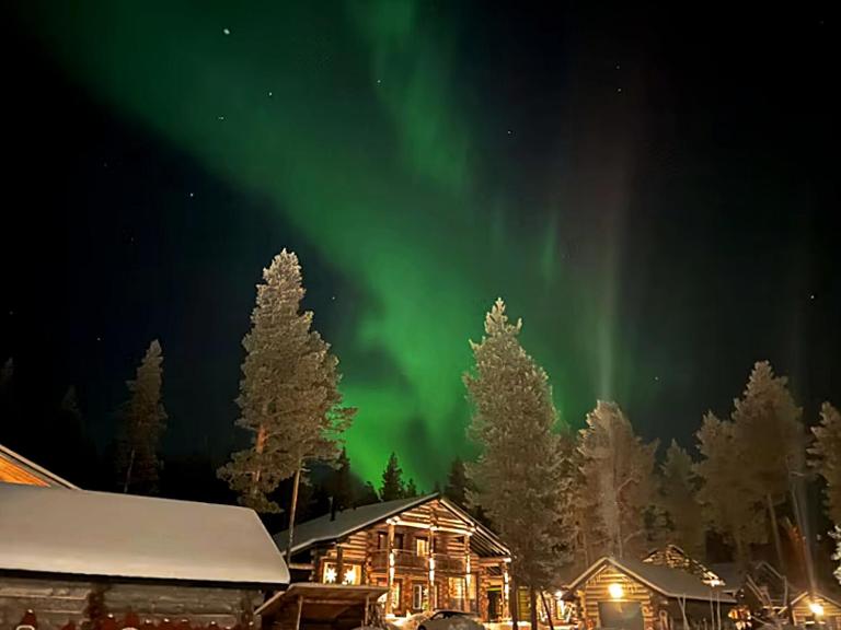 Holiday Cabin Onnenpesä 8 - B&B Levi