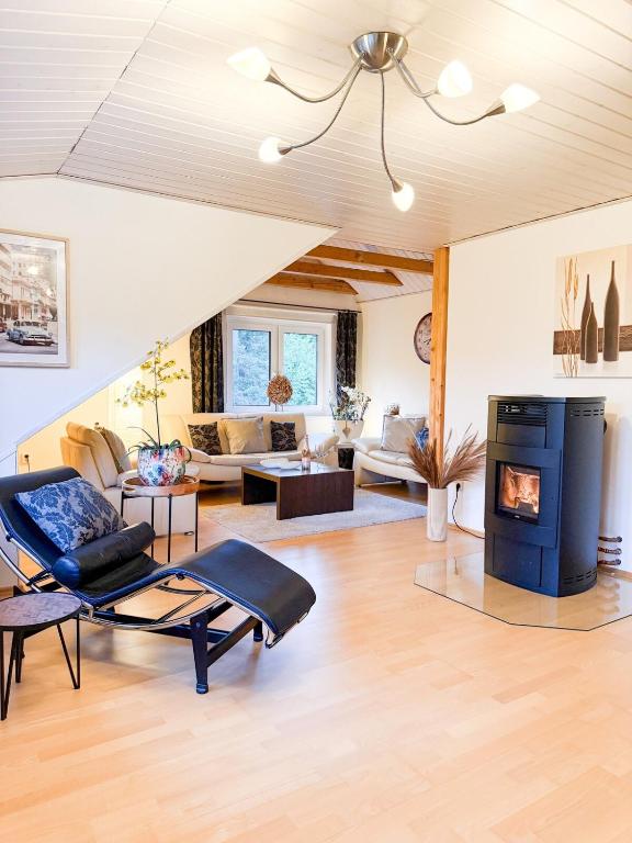 Gemütliches, helles Apartment mit Ofen, Badewanne & Dusche, Parkplatz, ganze Wohnung - B&B Ahlhorn