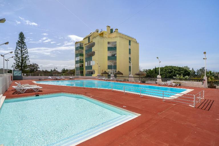 Amendoeiras Family Apartment - Chambres d'hôtes Quarteira