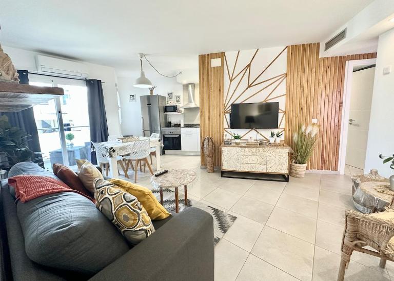 Candy Cotton - AC, Desk with natural light, Pool, Terrace and High speed internet - Bed and Breakfast Corralejo