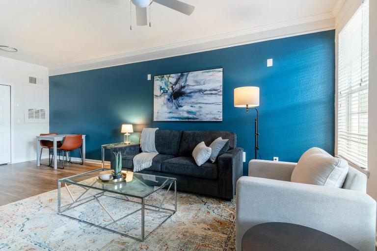 Landing Incredible 1BD Pool Gym - B&B Orlando