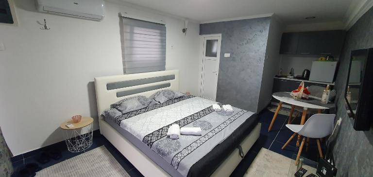 Cozzy apartment near the Aiport Podgorica - B&B Mitrovići