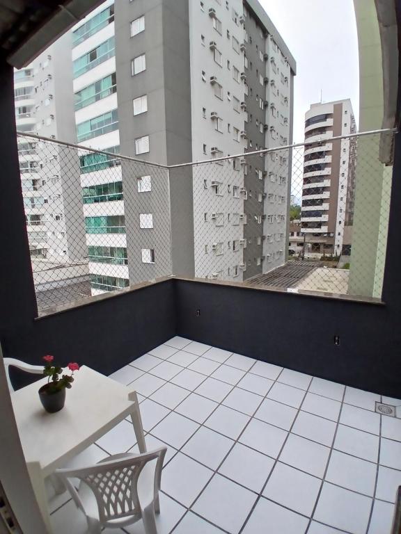 COBERTURA no centro próximo a OKTOBERST! - Ferienwohnung Blumenau