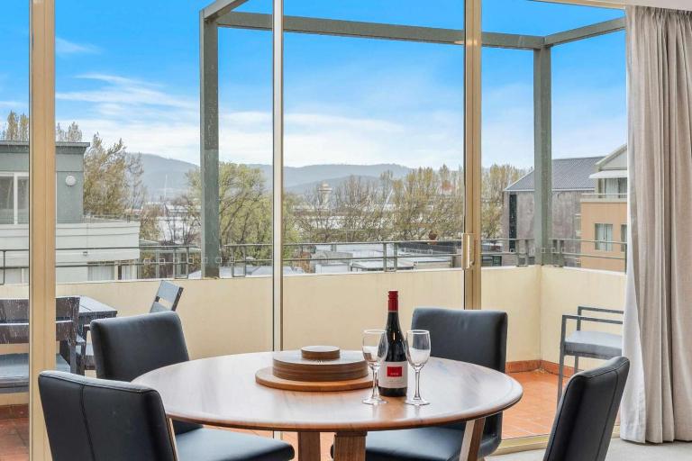Stay by Salamanca with Secure Parking - Ferienwohnung Hobart