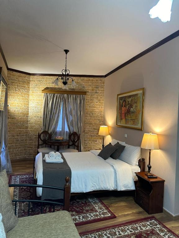 Elia Guesthouses - Bed and Breakfast Aráchova