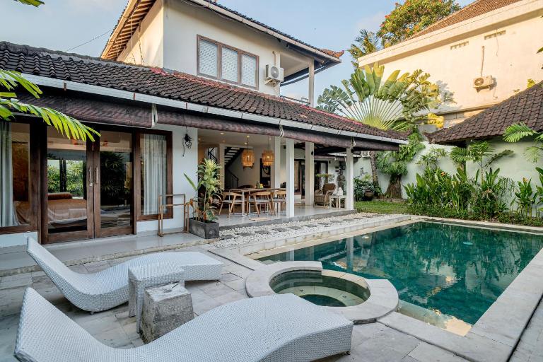 Villa Sari Temuku - B&B Seminyak