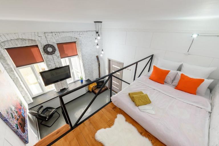 Простора квартира в центрі міста біля площі Філармонії - Ferienwohnung Tschernowitz