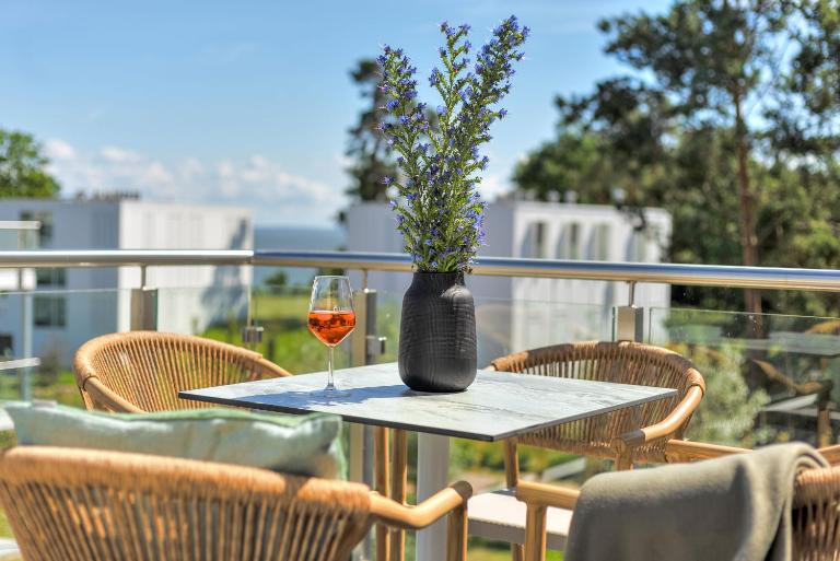 Apartment B10 "Südbalkon mit Haffblick" im Pine Hill Resort - Ferienwohnung Zirchow