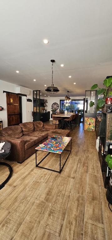 Charmante maison industriel au coeur du village - Ferienwohnung Vinassan