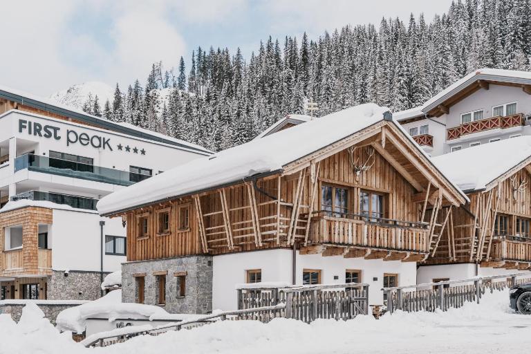 FIRSTpeak Chalets - Chambres d'hôtes Zauchensee