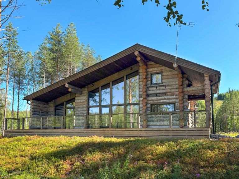 Holiday Villa Karhunkelo - sis 2 kpl hissilippuja - B&B Ukkohalla