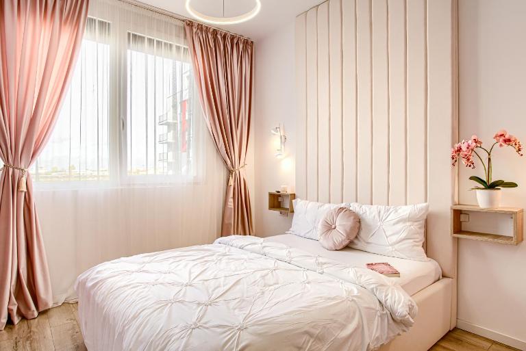 ARI Pastel Apartment - Elegant & Charming Retreat - Chambres d'hôtes Arad