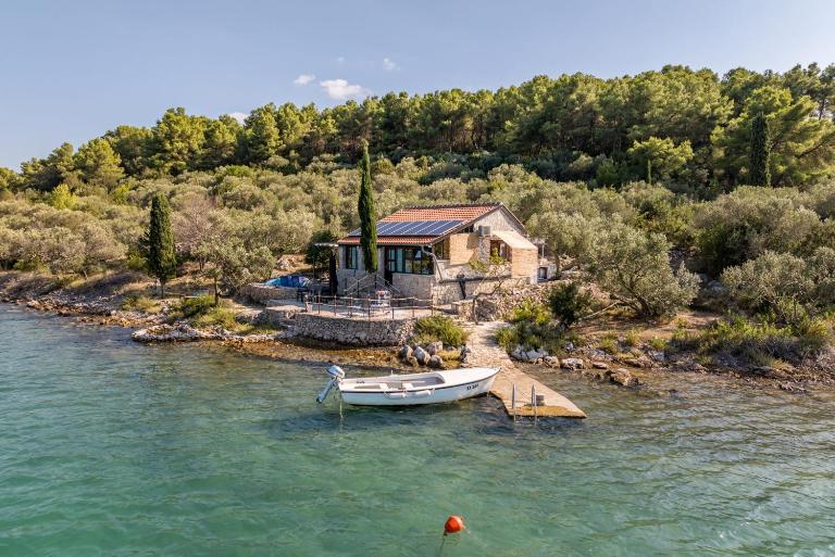 Villa Zora ZadarVillas - private island retreat - B&B Sali
