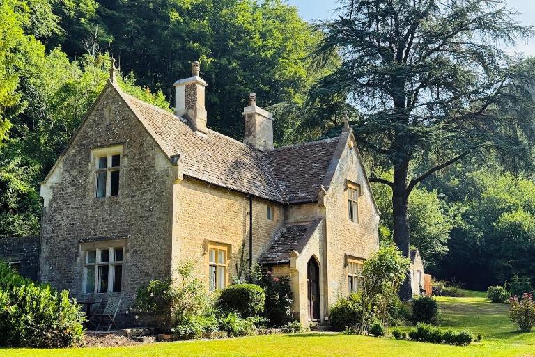 Owlpen Manor Cottages - B&B Uley