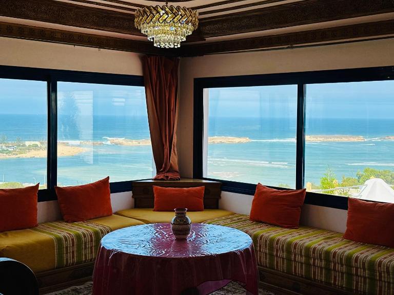Le grand château Vue sur Mer uniquement les familles - Chambres d'hôtes Oualidia