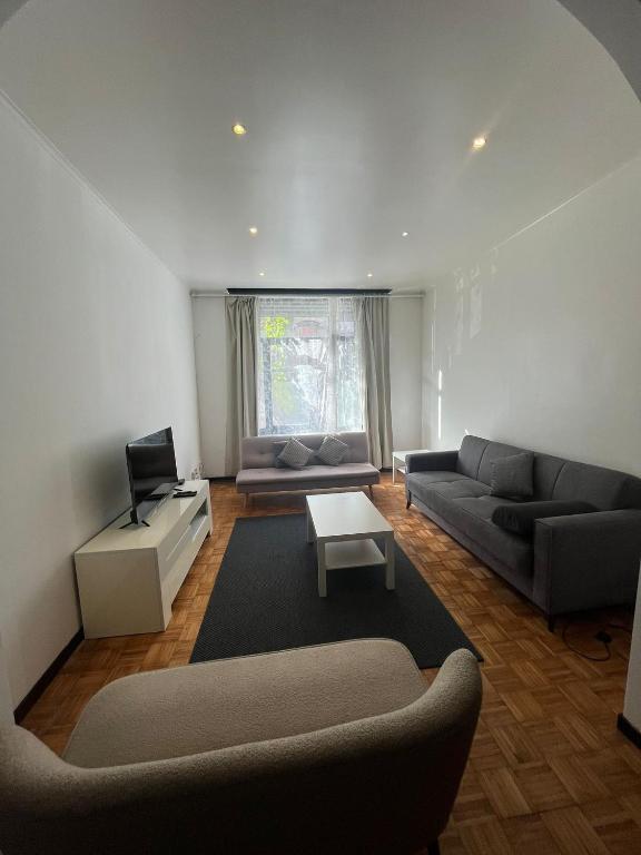Midi Tracks Apartment - Chambres d'hôtes Bruxelles