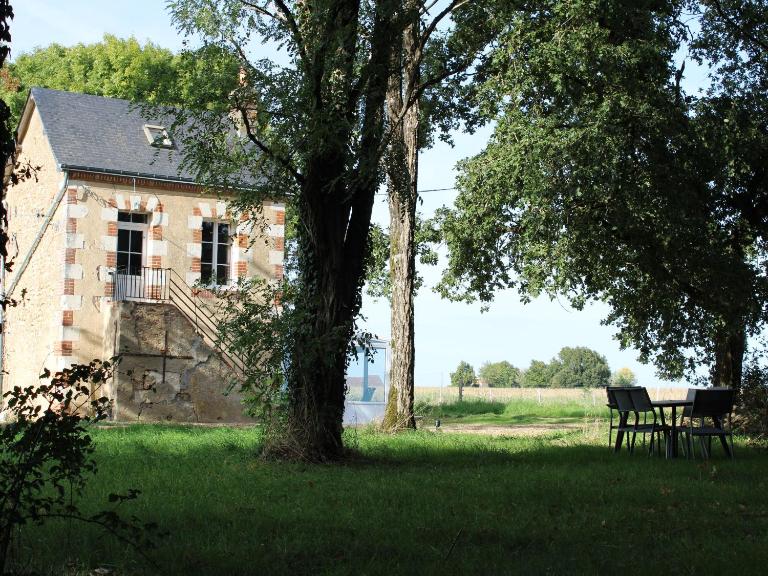 Charme champêtre entre Le Mans et Tours, maison rénovée en pleine nature - FR-1-410-480 - B&B Flée