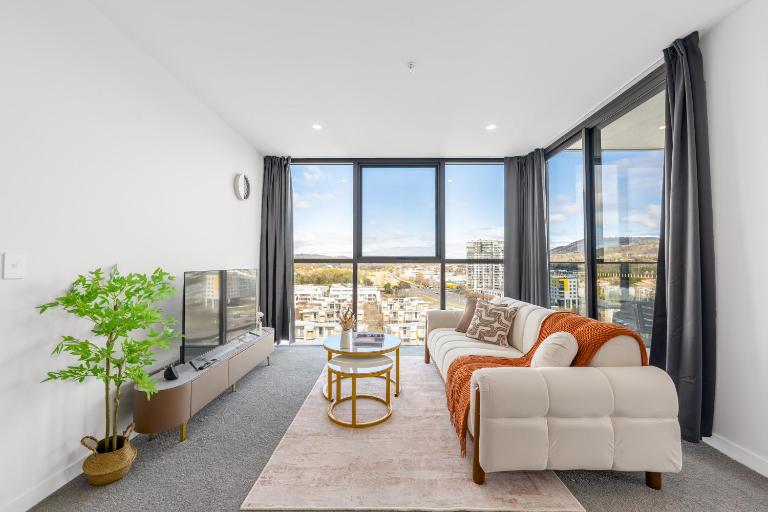 Stylish Woden 2BR, Near Hospital, CIT, Westfield - Chambres d'hôtes Phillip