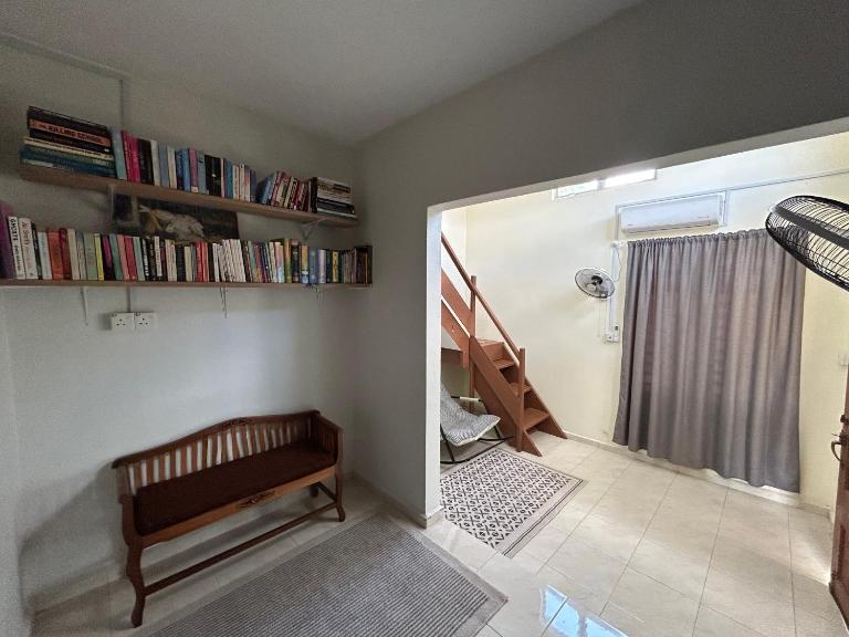 The Orbit Retreat - B&B Kampong Bunut