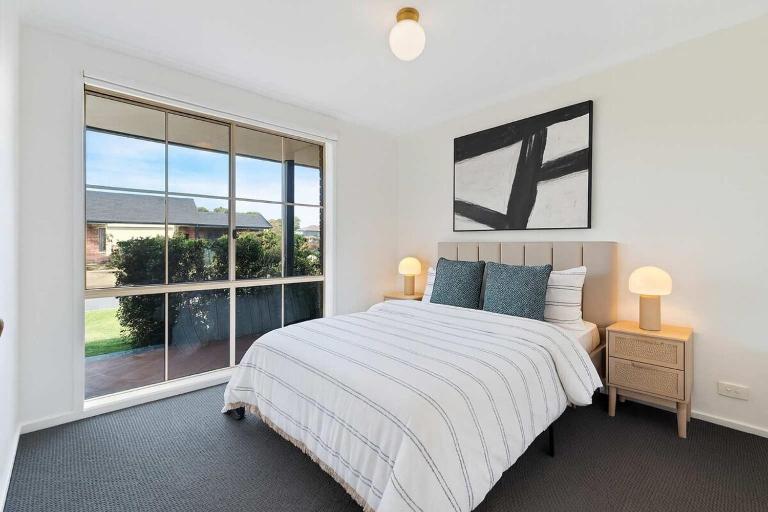 Family Oasis near Watergardens Parking - B&B Sydney