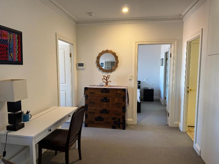 East End, 2 bedroom apartment, in ideal location - Bed and Breakfast Adelaide