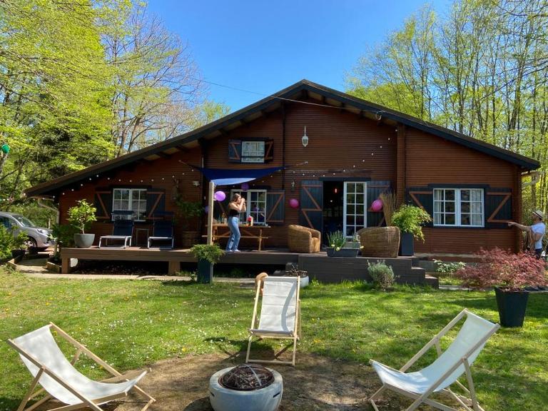 Chalet dans les bois -Domaine Privé-5 Etangs - B&B Bazoches-sur-le-Betz