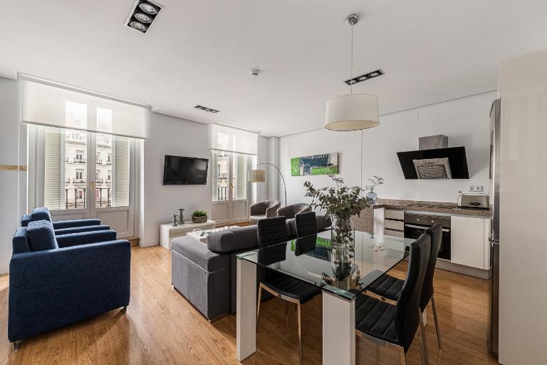 Waou Apartamentos en Sol Deluxe 3 - Bed and Breakfast Madrid
