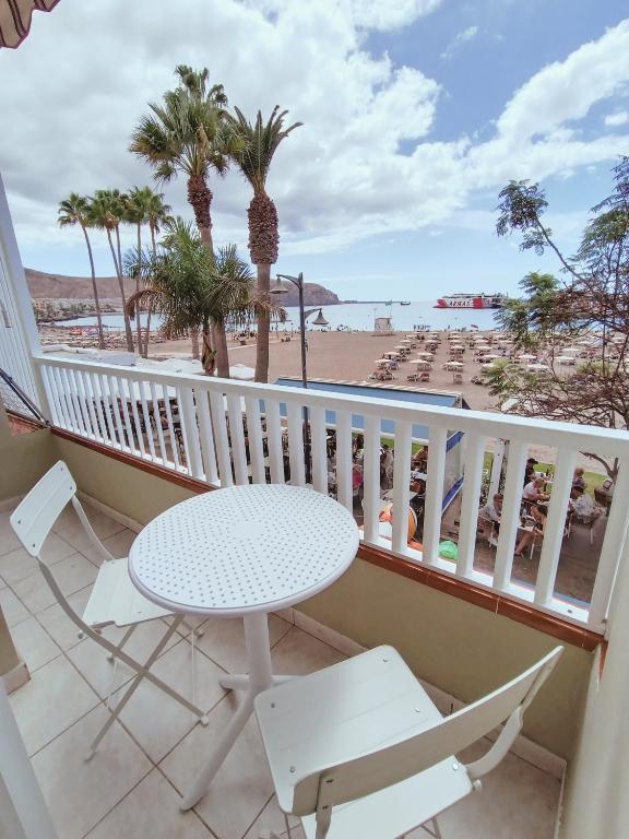 Apartamentos Reverón Playa 103 - Views of the Bay - B&B Arona