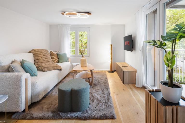 Modernes Apartment mit Balkon und Parkplatz, Nähe See - Bed and Breakfast Sankt Gallen