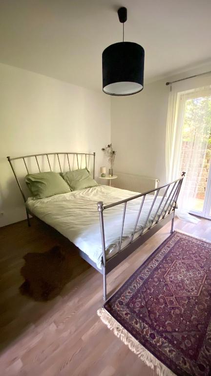 Rózsa Vendégház INGYENES PARKOLÁSSAL - B&B Nagykovácsi