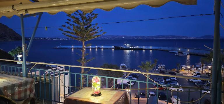 Entire house with mountain and sea view - Ferienwohnung Agia Galini