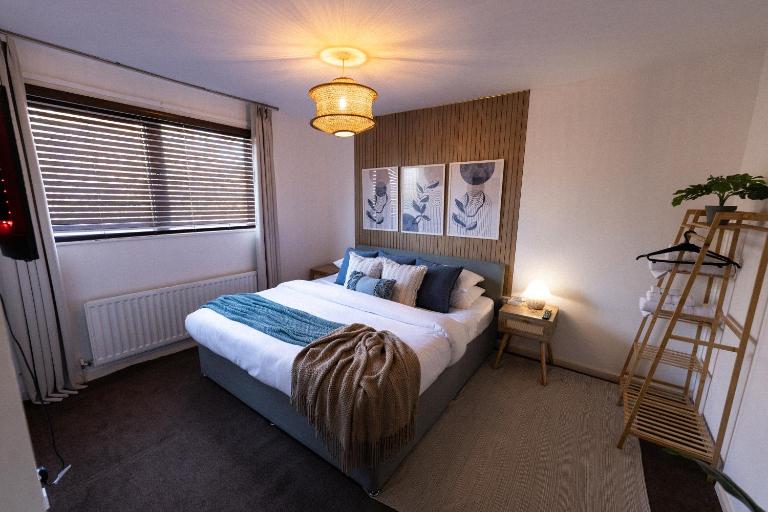 Spacious 3-Bed Home with Free Off-Street Parking Near Newcastle - B&B East Howdon