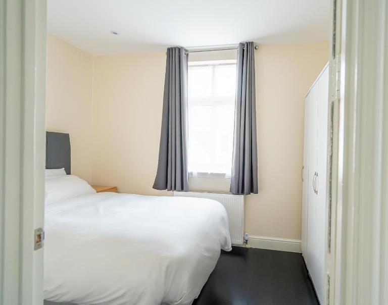 Spacious Flat Near to Barnet Hospital - B&B Barnet