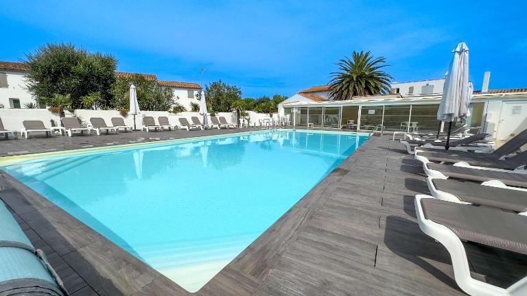 Location dans résidence avec piscine à 50m de la plage - Bed and Breakfast La Couarde-sur-Mer