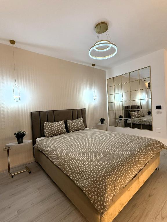 Elite Glow Studio - B&B Roșu