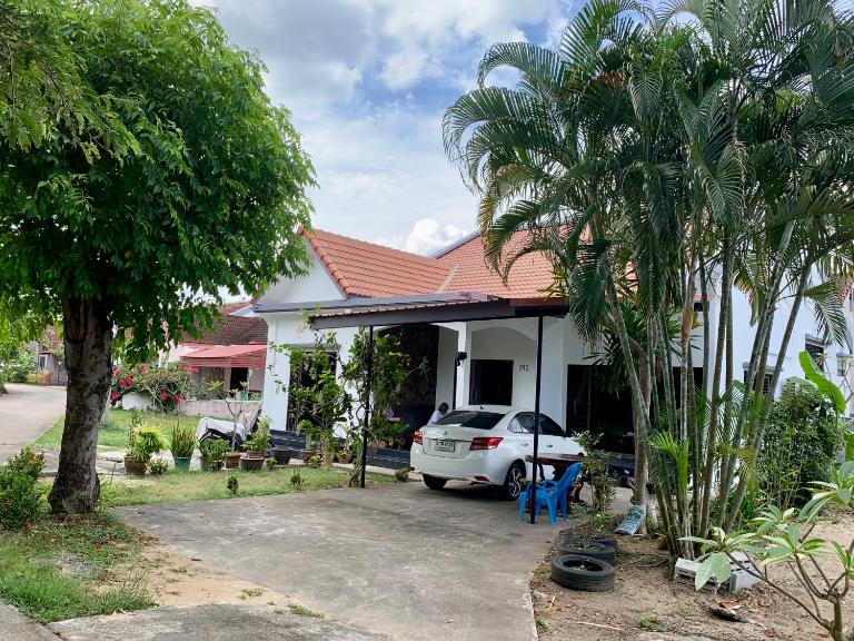 Spacious 2-bedroom villa near beach - B&B Ban Krut