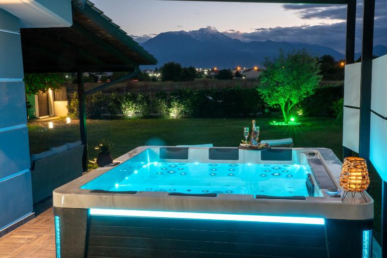 MaVitaPlace Villa Familia, Jacuzzi-Whirlpool, Katerini - Ferienwohnung Katerini