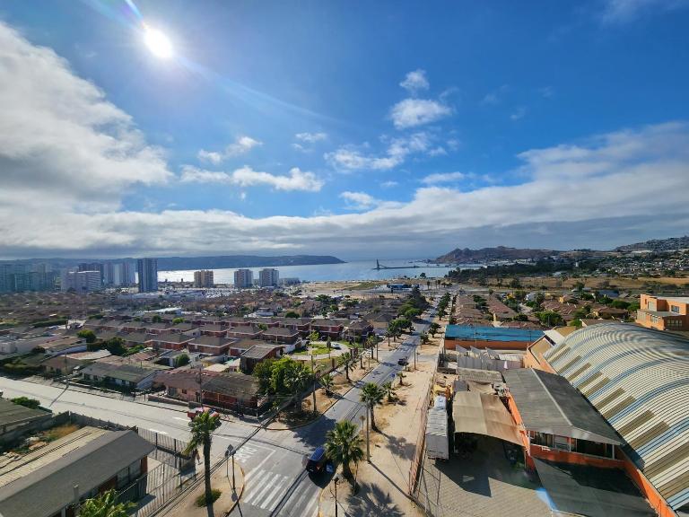 Depto equipado para 5 personas aceptamos mascota con hermosa vista y buena ubicacion cercano a supermercado playa locales de comida - Ferienwohnung Coquimbo