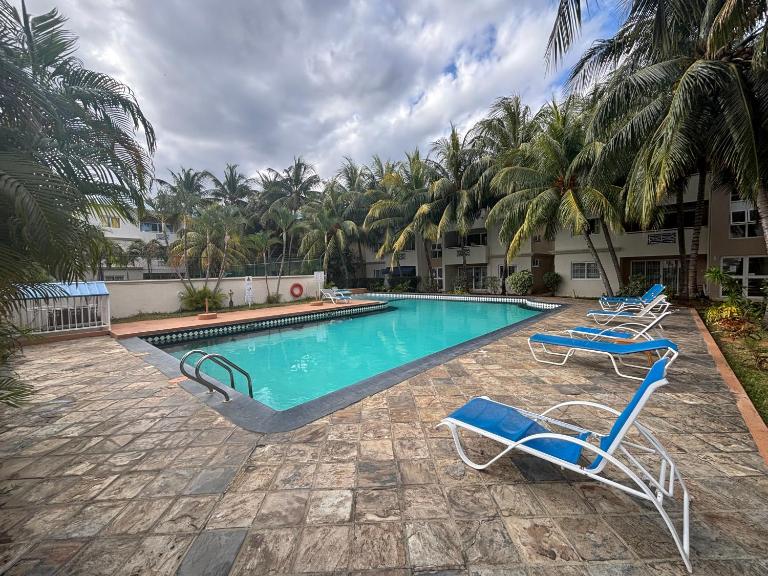 Charming Apartment with Pool View Near the Beach - Bed and Breakfast Flic en Flac