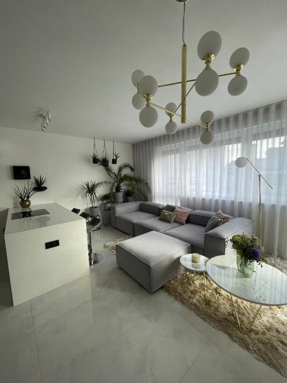 Bývaj u Mari v mestskom parku s bezplatným parkovaním - B&B Piešťany