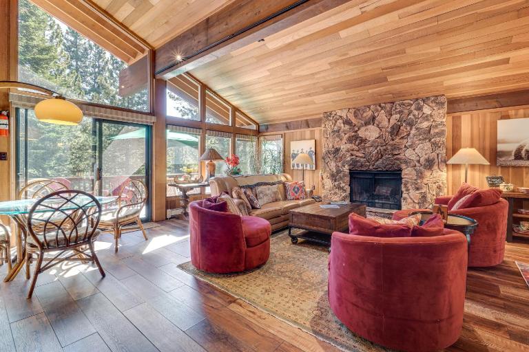 Family-Friendly Truckee Cabin Near Ski Shuttle! - B&B Truckee