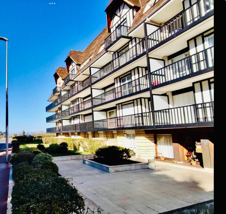 Superbe studio 2 à 4 pers, les phalènes, bord de mer, casino et centre ville - B&B Deauville