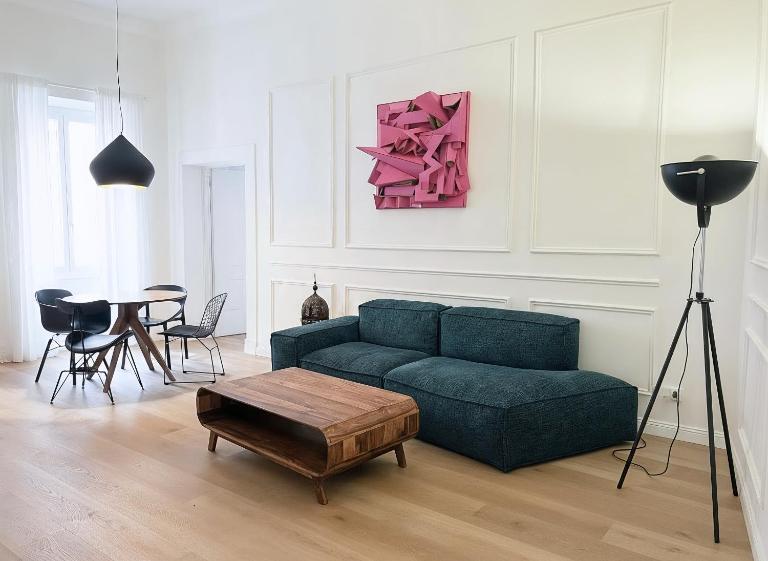Elegant apartment in a 16th-century building - B&B Tivoli