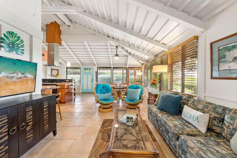 International Colony Club 34 · ICC 34 Spacious 2BD Cottage w Poo - Bed and Breakfast Lahaina