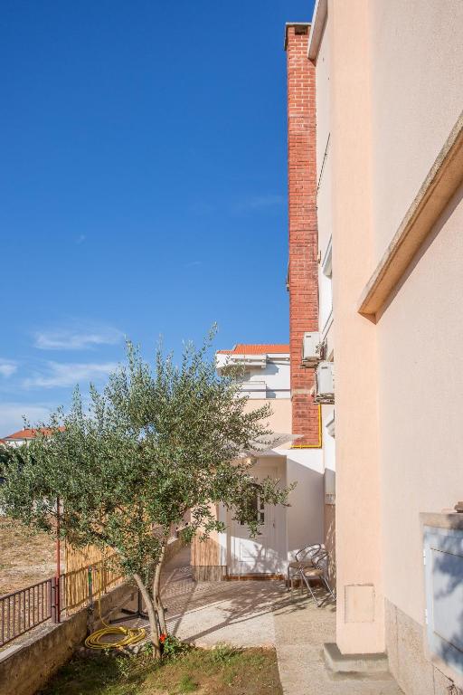 Andrije Buvine Apartments - B&B Zara